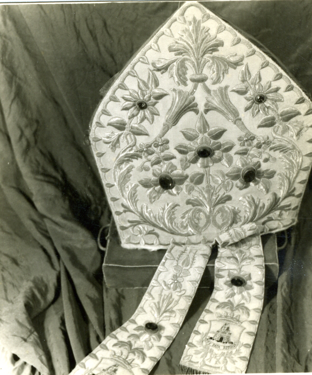 mitria - manifattura napoletana (sec. XIX)