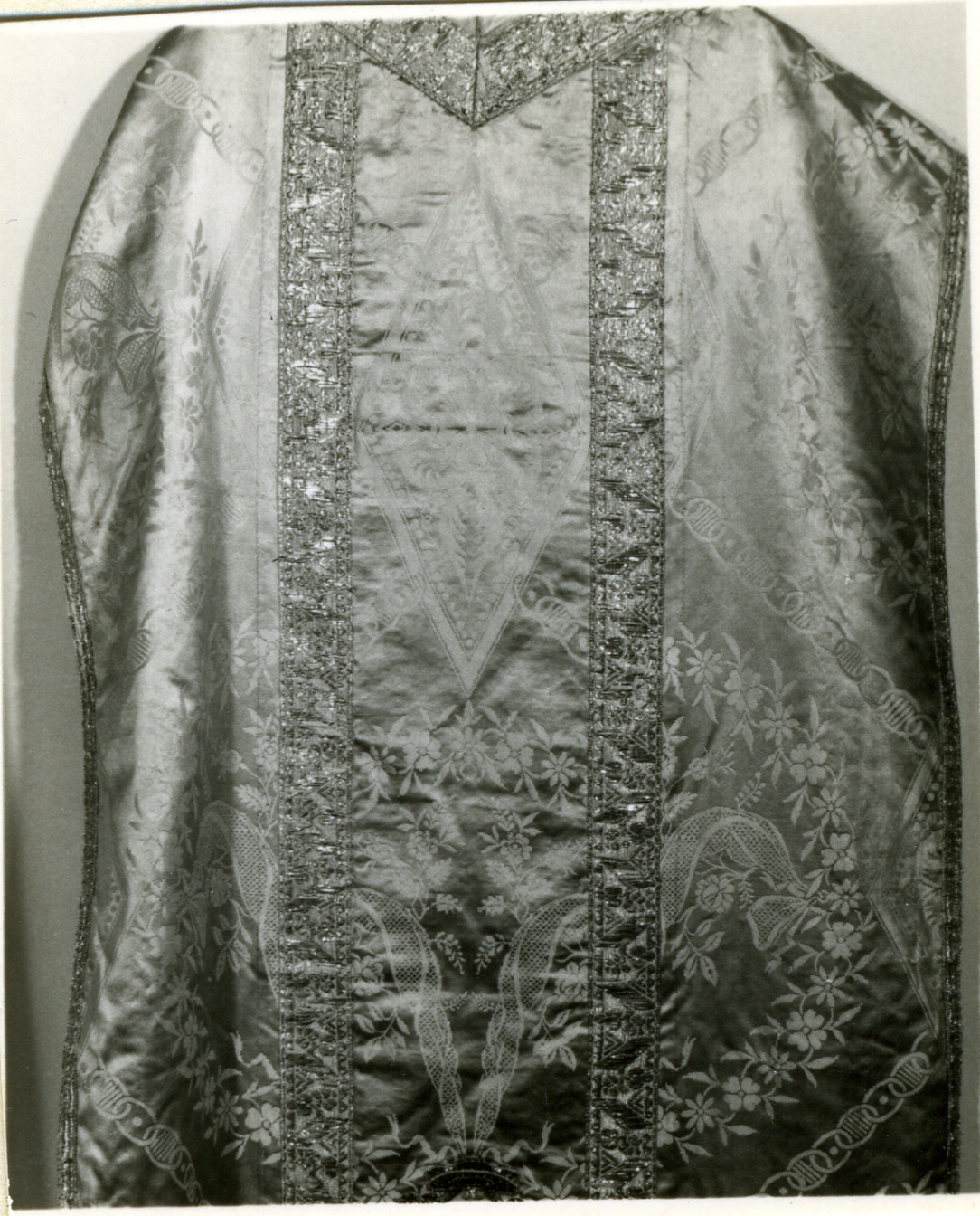 paramento liturgico, insieme - manifattura napoletana (sec. XIX)