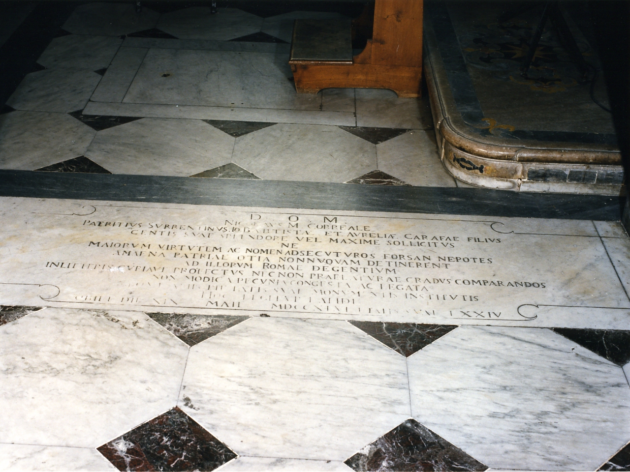 lapide tombale - bottega napoletana (sec. XVIII)