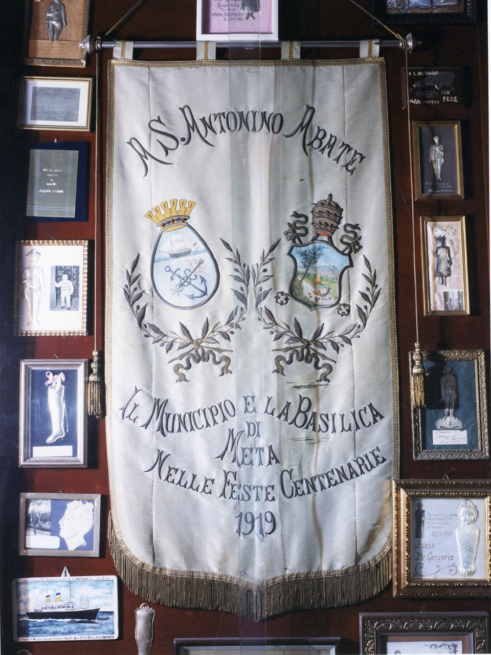 stendardo - manifattura napoletana (sec. XX)