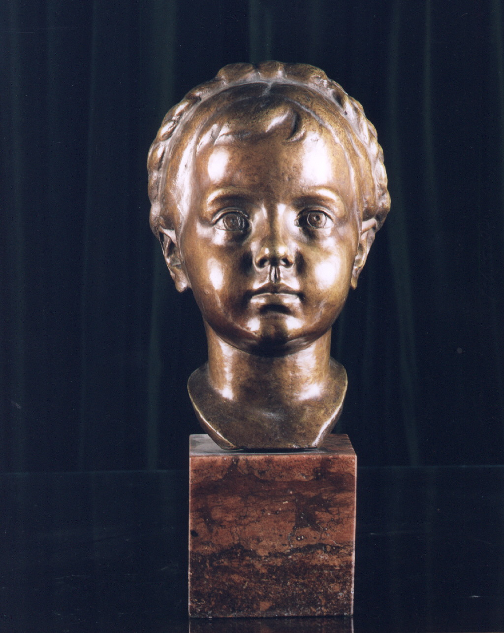 testa di bambina (scultura) di Sannino Ettore (primo quarto sec. XX)