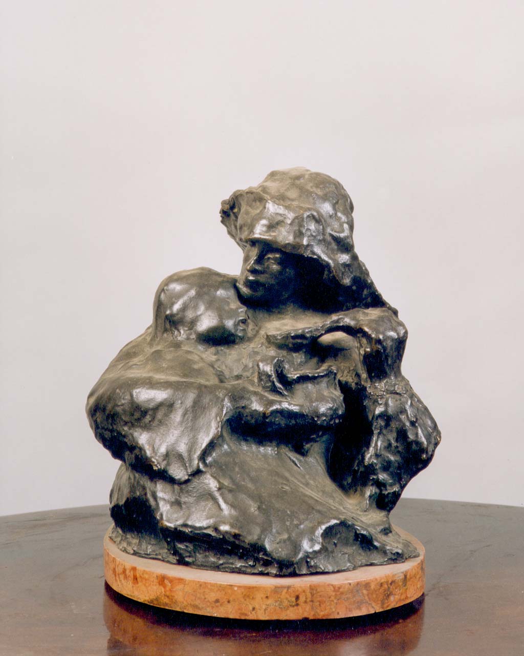 Piccola convalescente (Ahi! Mamma), figura femminile con bambino (scultura) di Bianco Luigi (sec. XIX)