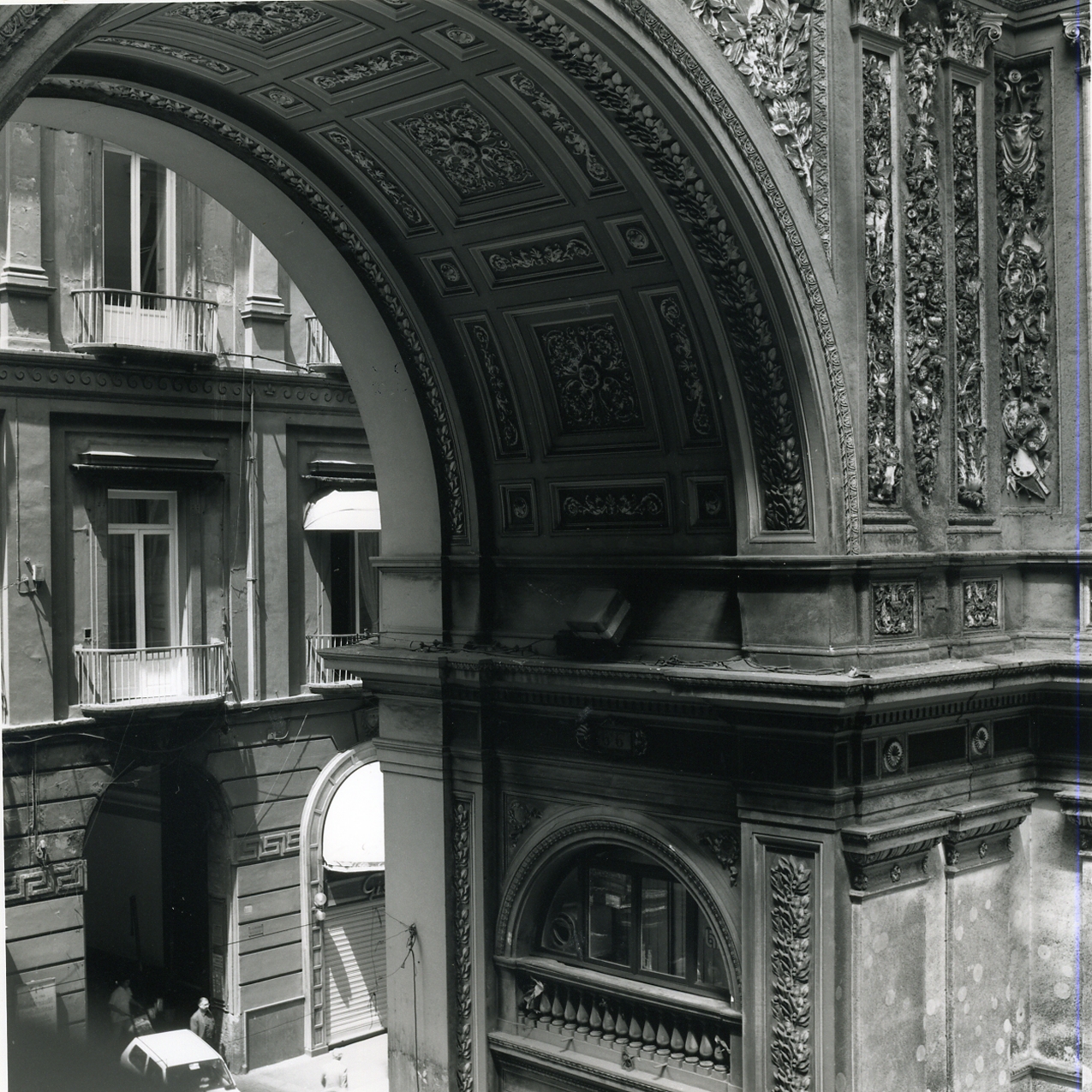 decorazione plastica - bottega napoletana (seconda metà sec. XIX)