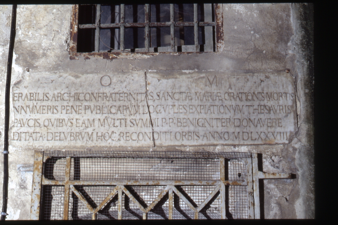 lapide commemorativa, frammento - bottega napoletana (sec. XVI)