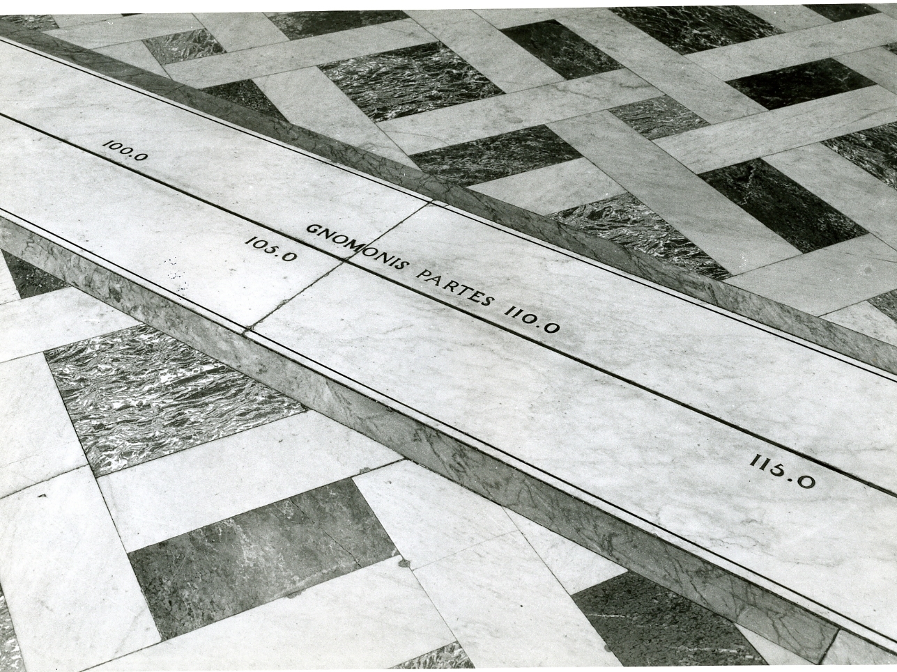 Meridiana Astronomica (pavimento) di Schiantarelli Pompeo (fine sec. XVIII)