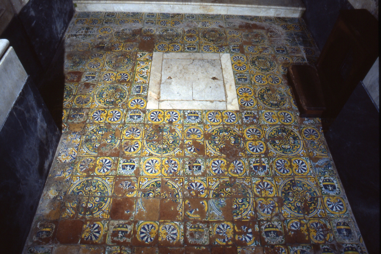 PAVIMENTO - manifattura napoletana (FINE SEC. XVI)