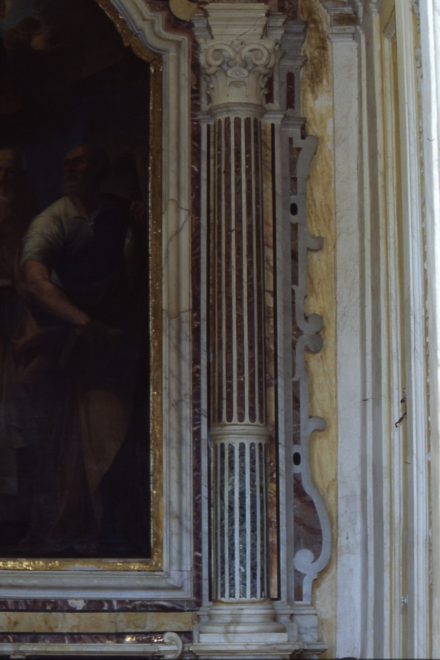 COLONNA CON CAPITELLO - AMBITO NAPOLETANO (Seconda metà SEC. XVII)