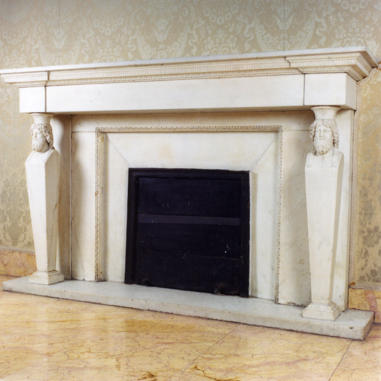 mostra di camino - bottega napoletana (prima metà sec. XIX)