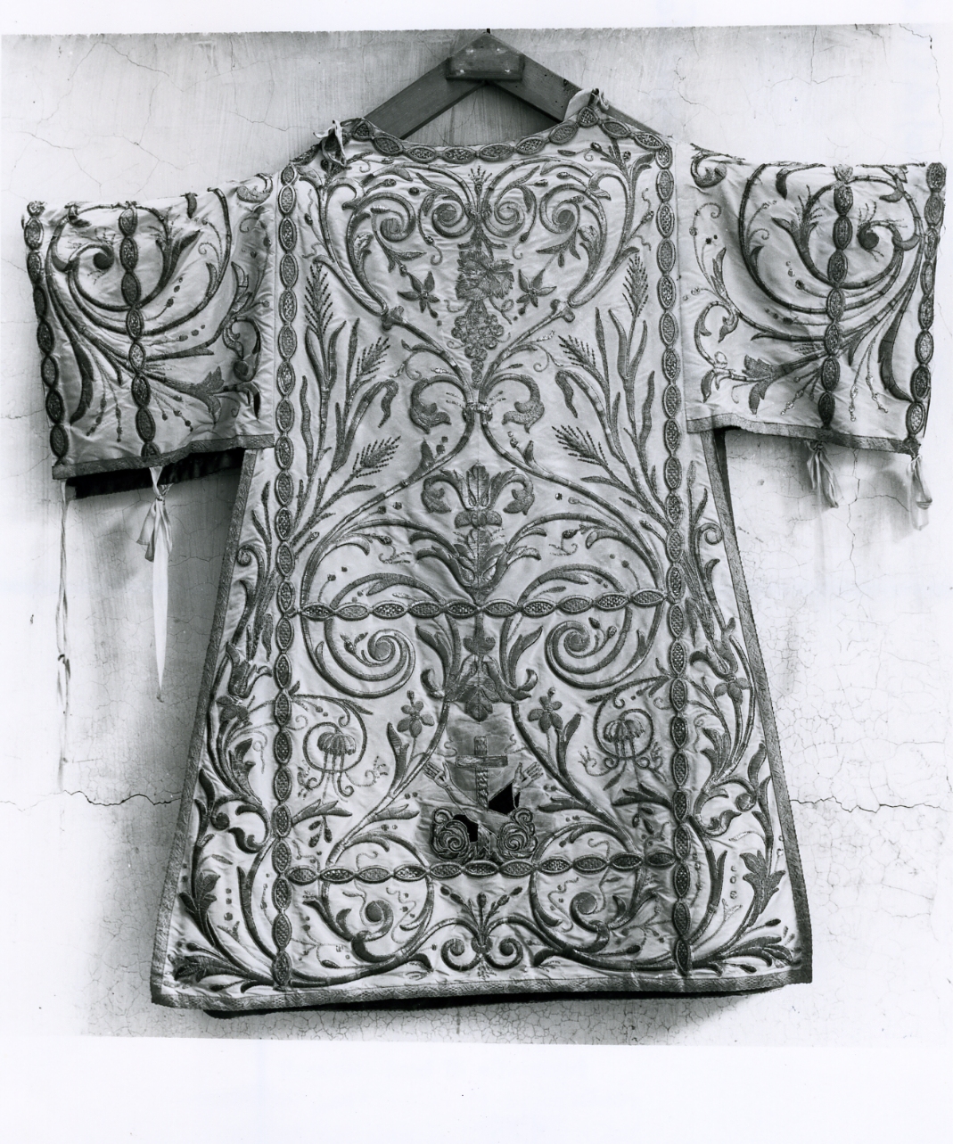 simbolo francescano (tunicella) - manifattura napoletana (prima metà sec. XIX)