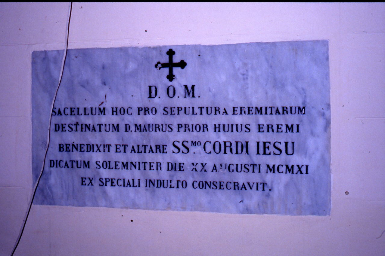 LAPIDE CELEBRATIVA, OPERA ISOLATA - AMBITO NAPOLETANO (INIZIO SEC. XX)