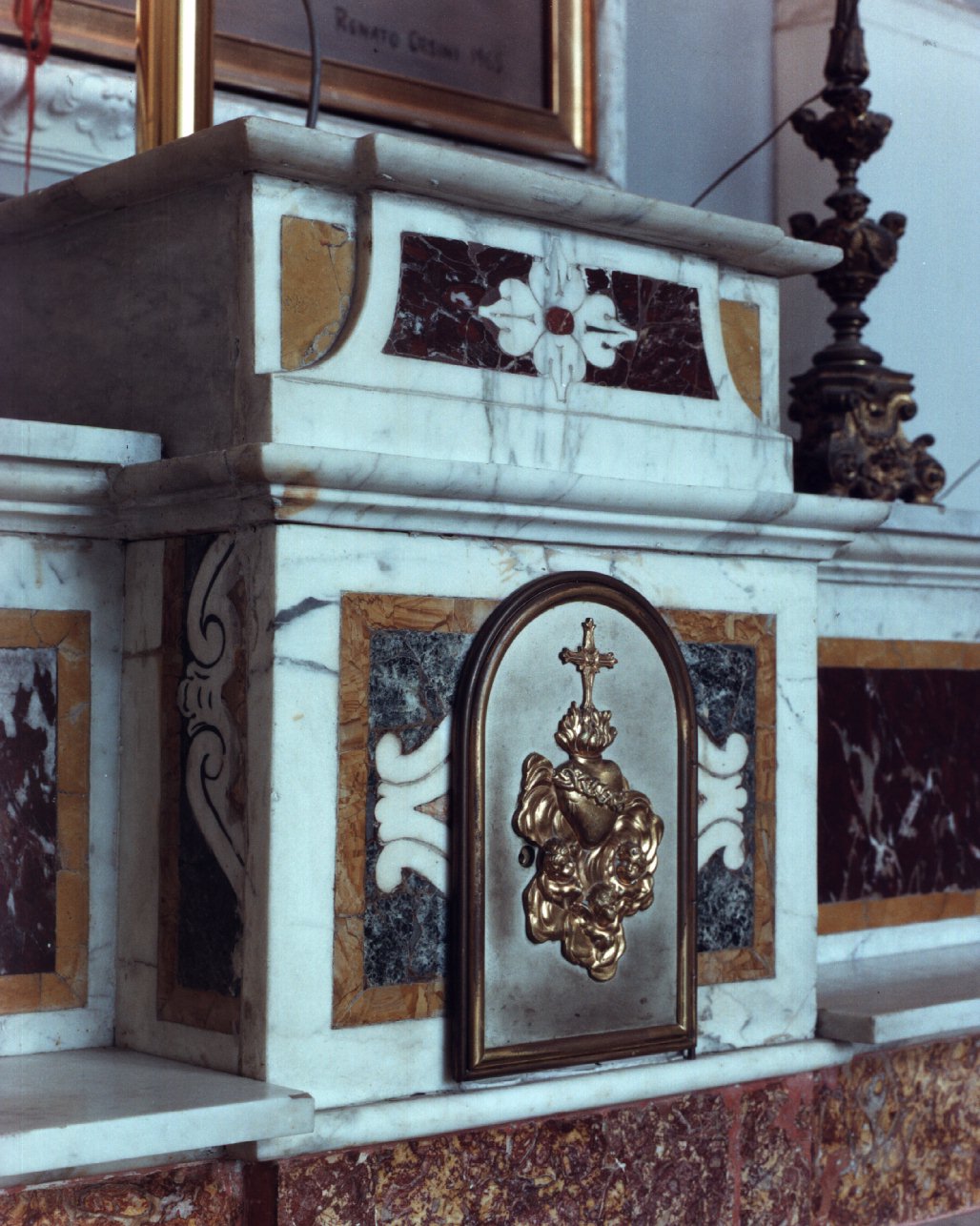 tabernacolo, elemento d'insieme - bottega napoletana (prima metà sec. XVIII)