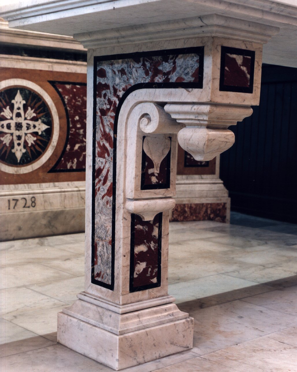 basamento d'altare, elemento d'insieme - bottega napoletana (sec. XVIII)