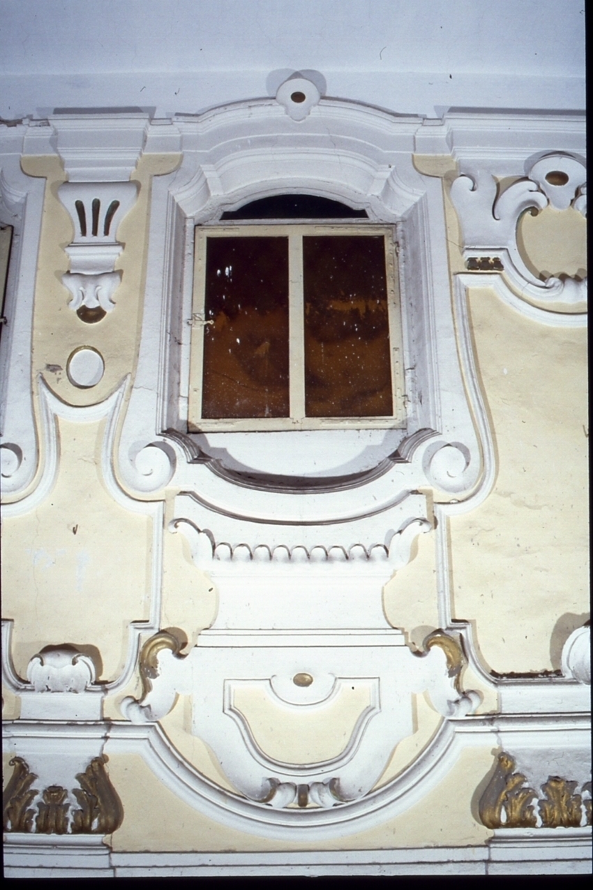 decorazione plastica, complesso decorativo di Scarola Giuseppe (sec. XVIII)