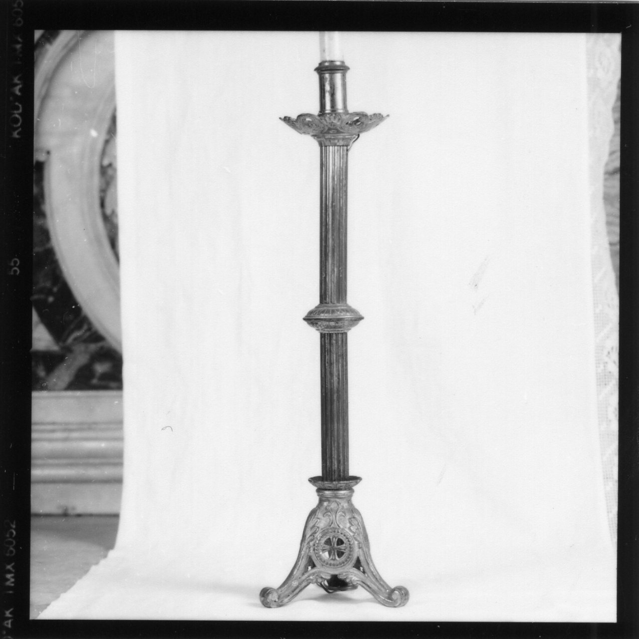 candelabro, serie - bottega napoletana (metà sec. XX)