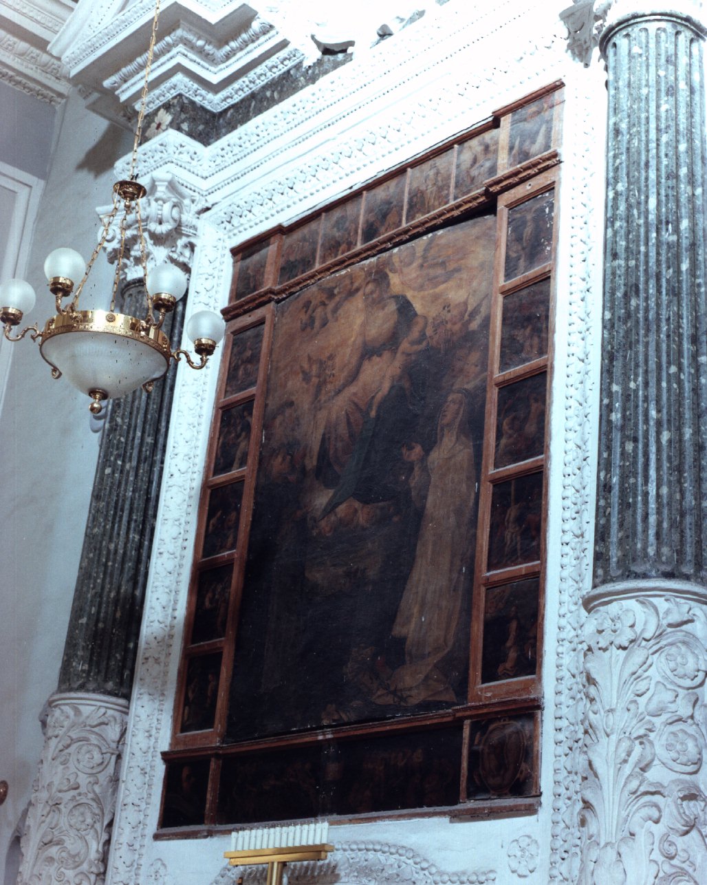 Madonna del Rosario con Santi domenicani e misteri del rosario (dipinto) di Mele Marco (sec. XVI)