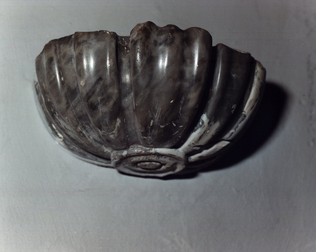 acquasantiera da parete - bottega napoletana (prima metà sec. XIX)