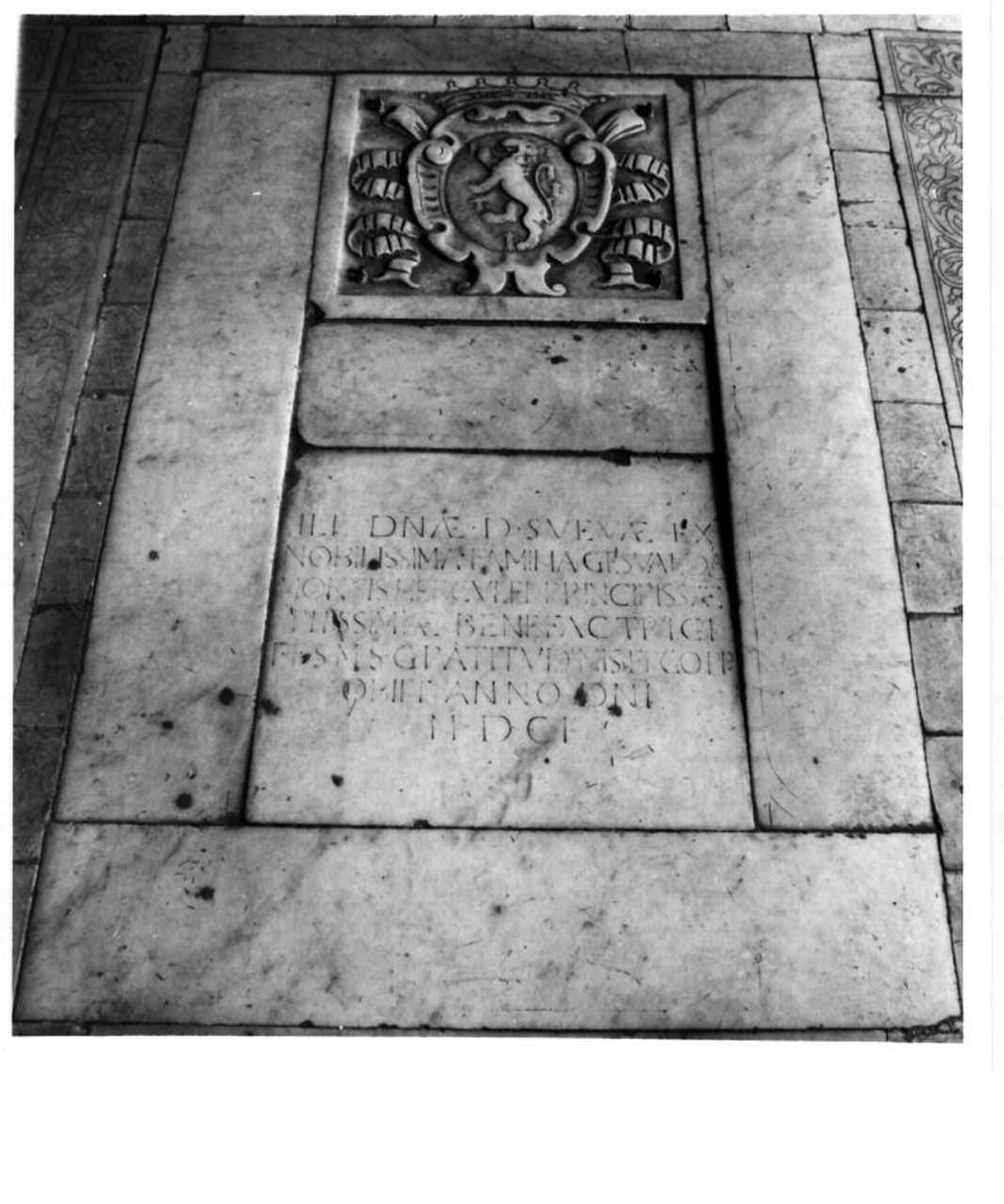 lastra tombale - bottega napoletana (sec. XVII)