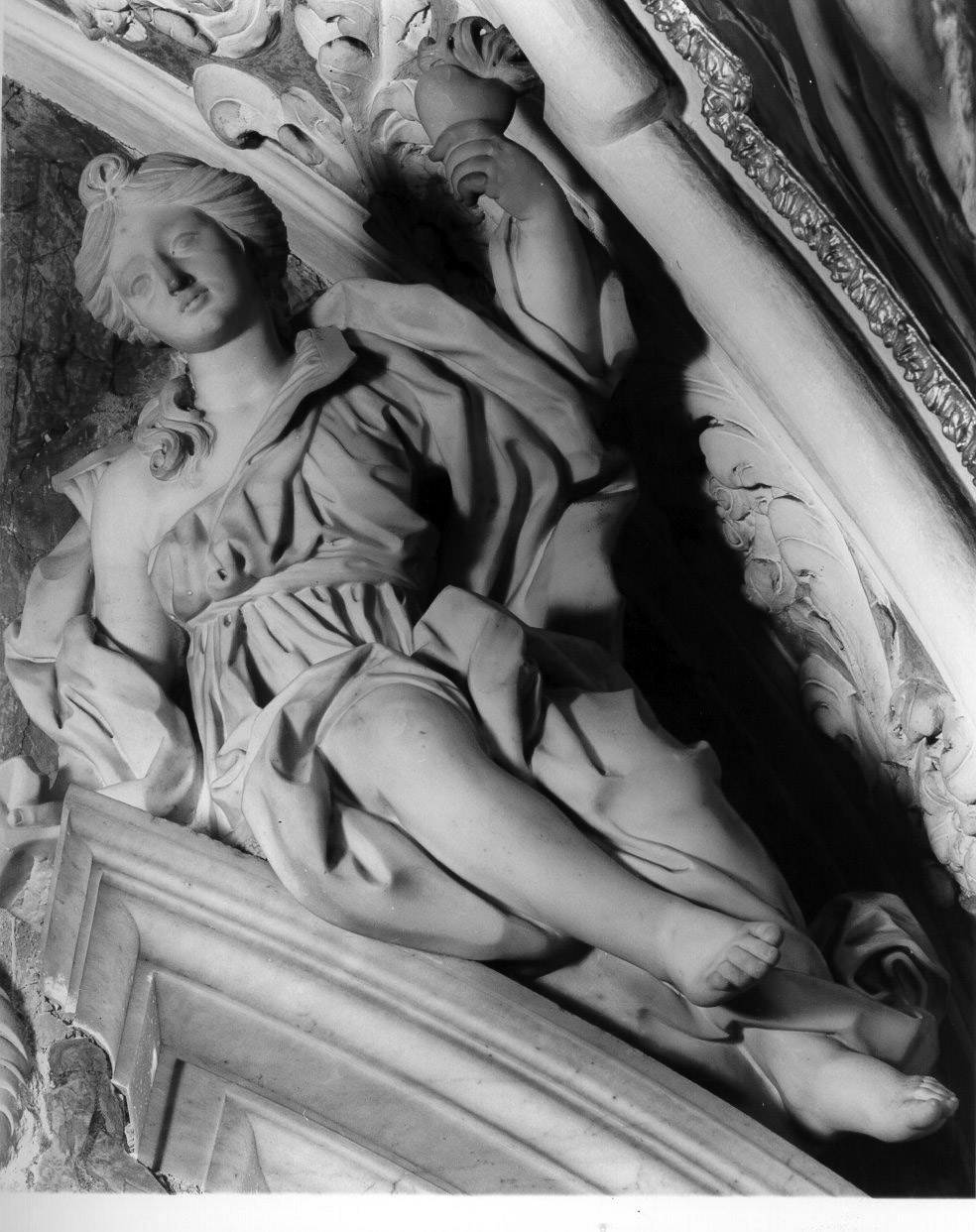 allegoria della Carità/ allegoria della Fede (scultura, serie) di Ragozzino Giovanni Camillo (sec. XVII)