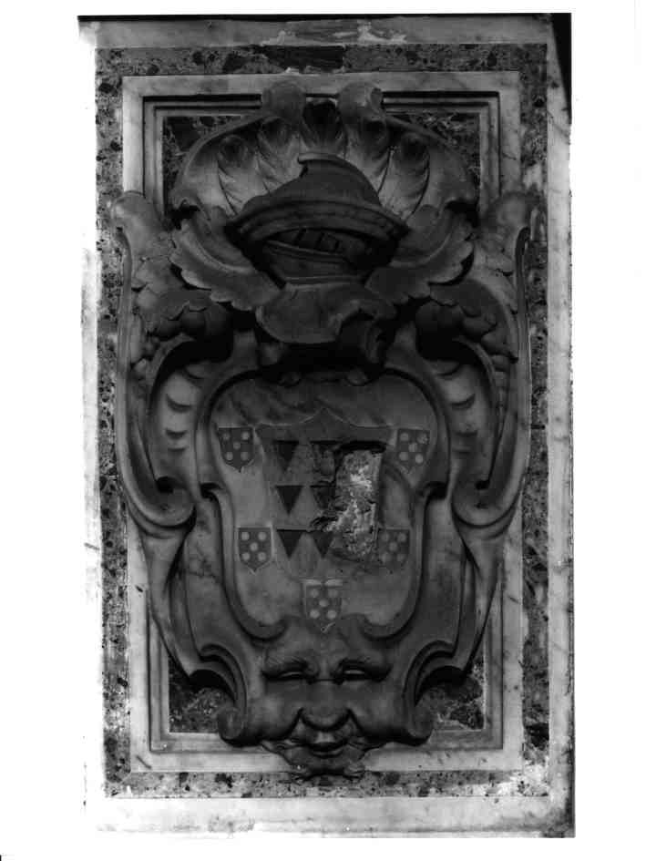 stemma gentilizio (rilievo) - bottega napoletana (sec. XVIII)