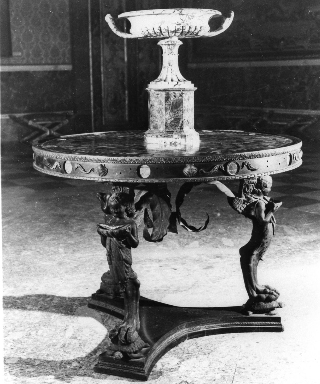 gueridon - bottega napoletana (inizio sec. XIX)