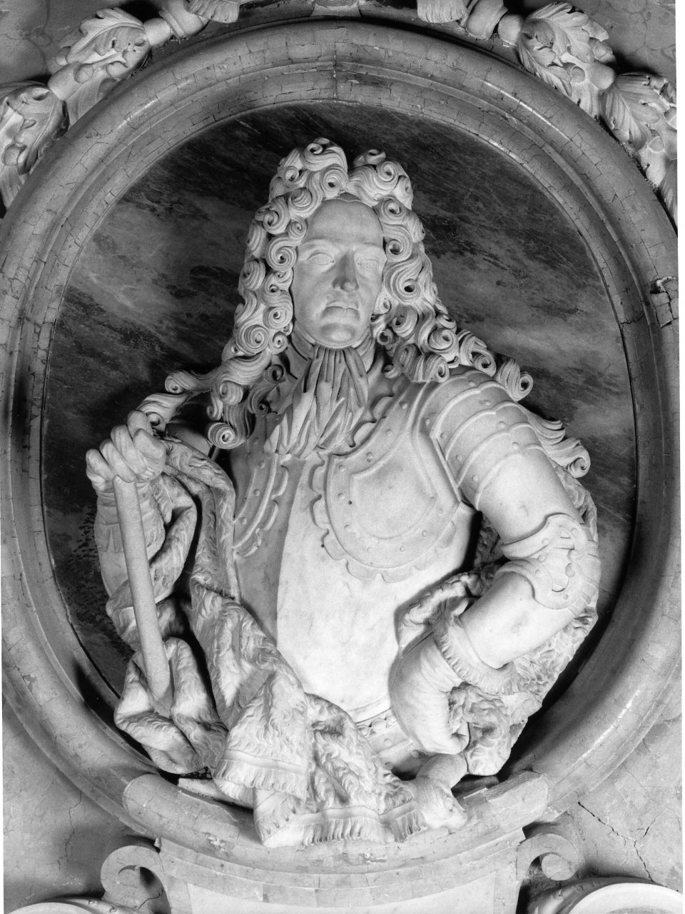 ritratto di Carlo VI imperatore d'Austria (busto) di Colombo Giacomo (sec. XVIII)