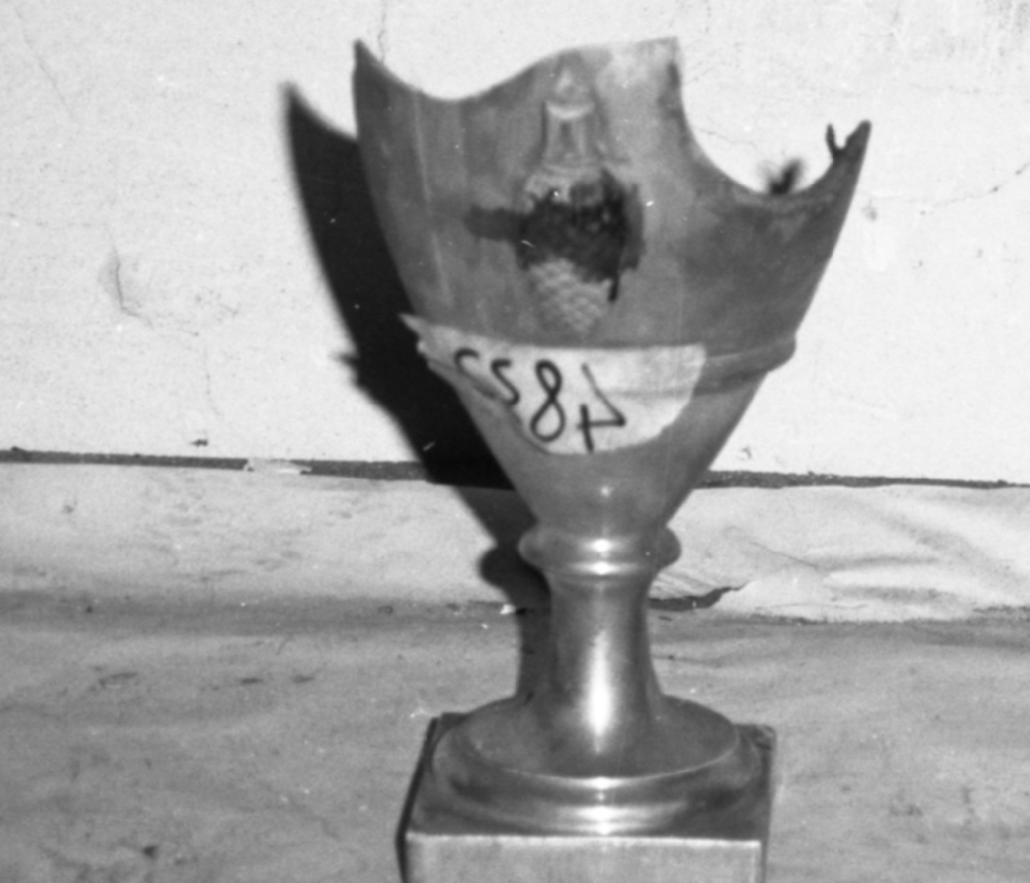 vaso, frammento - bottega napoletana (prima metà sec. XIX)