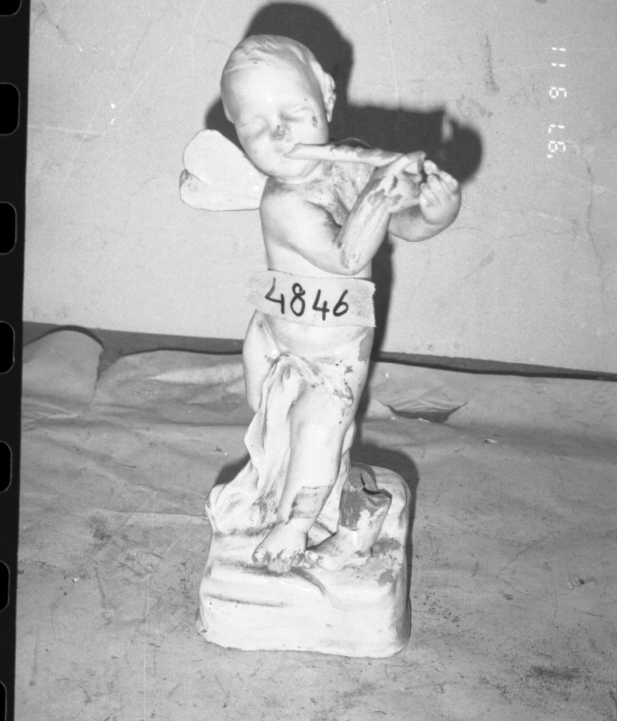 putto (statua) - bottega napoletana (prima metà sec. XIX)