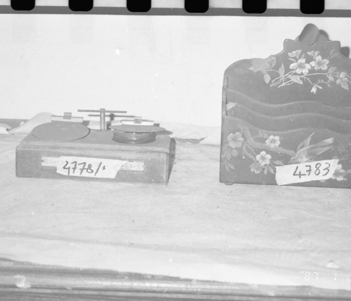 portacarte - bottega napoletana (seconda metà sec. XIX)