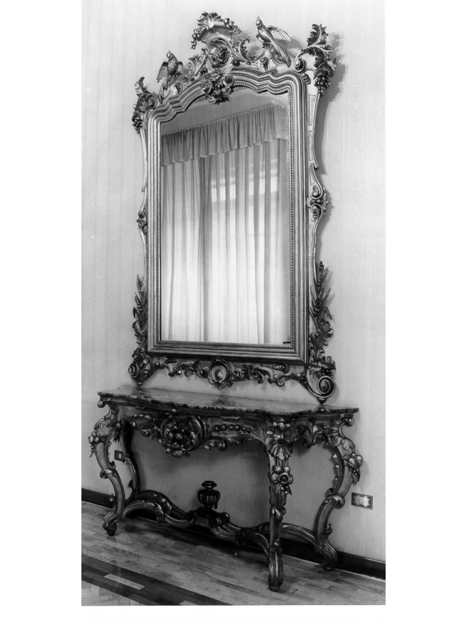 CONSOLE CON SPECCHIERA, SERIE - manifattura napoletana (Metà sec. XIX)