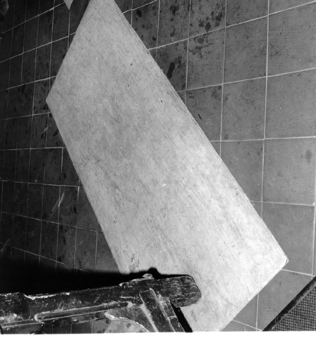 lapide tombale - bottega napoletana (sec. XVII)