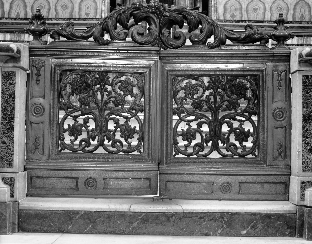 cancello di balaustrata, elemento d'insieme - bottega napoletana (sec. XVIII)