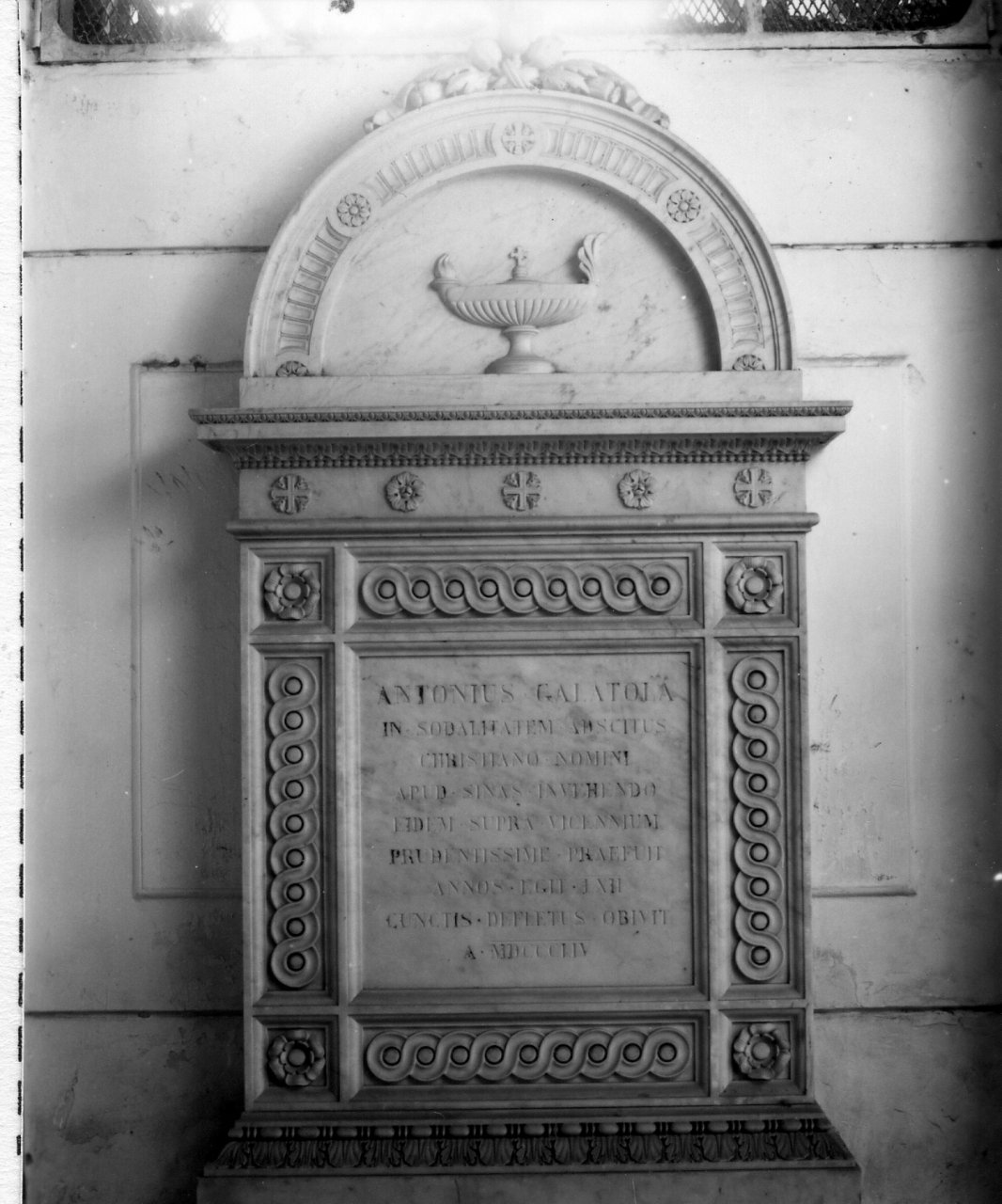 lapide tombale - bottega napoletana (sec. XIX)