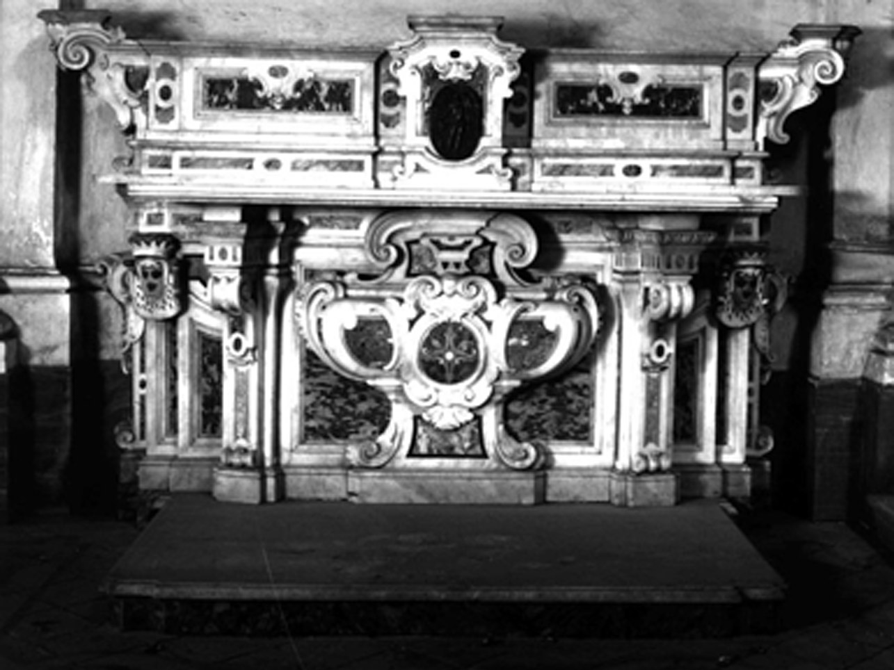 ALTARE - BOTTEGA NAPOLETANA (Prima metà sec. XVIII)
