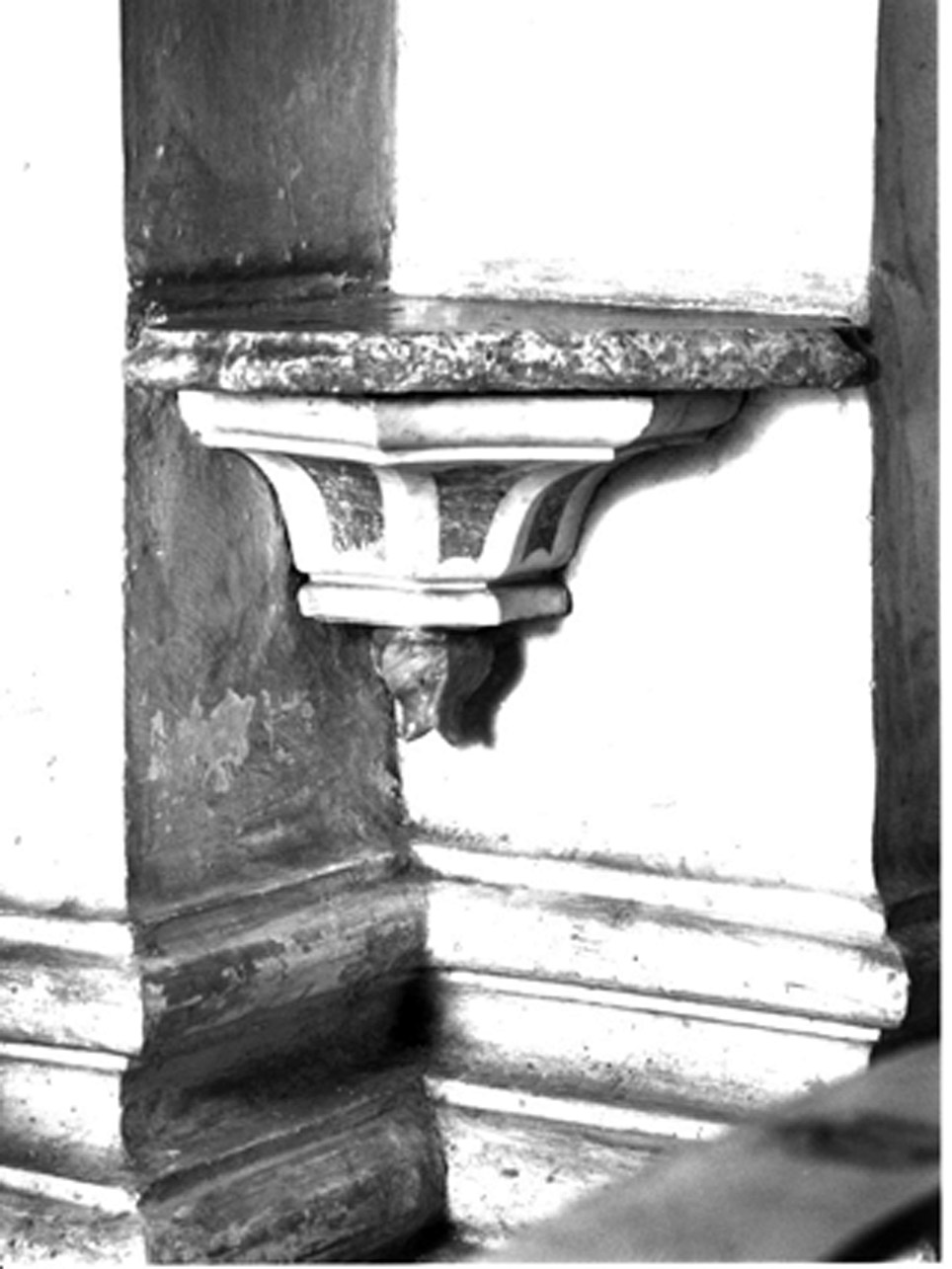 MENSOLA ANGOLARE - ambito napoletano (Metà sec. XVIII)