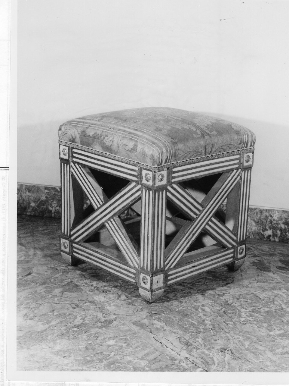 SGABELLO, SERIE - manifattura napoletana (FINE sec. XIX)