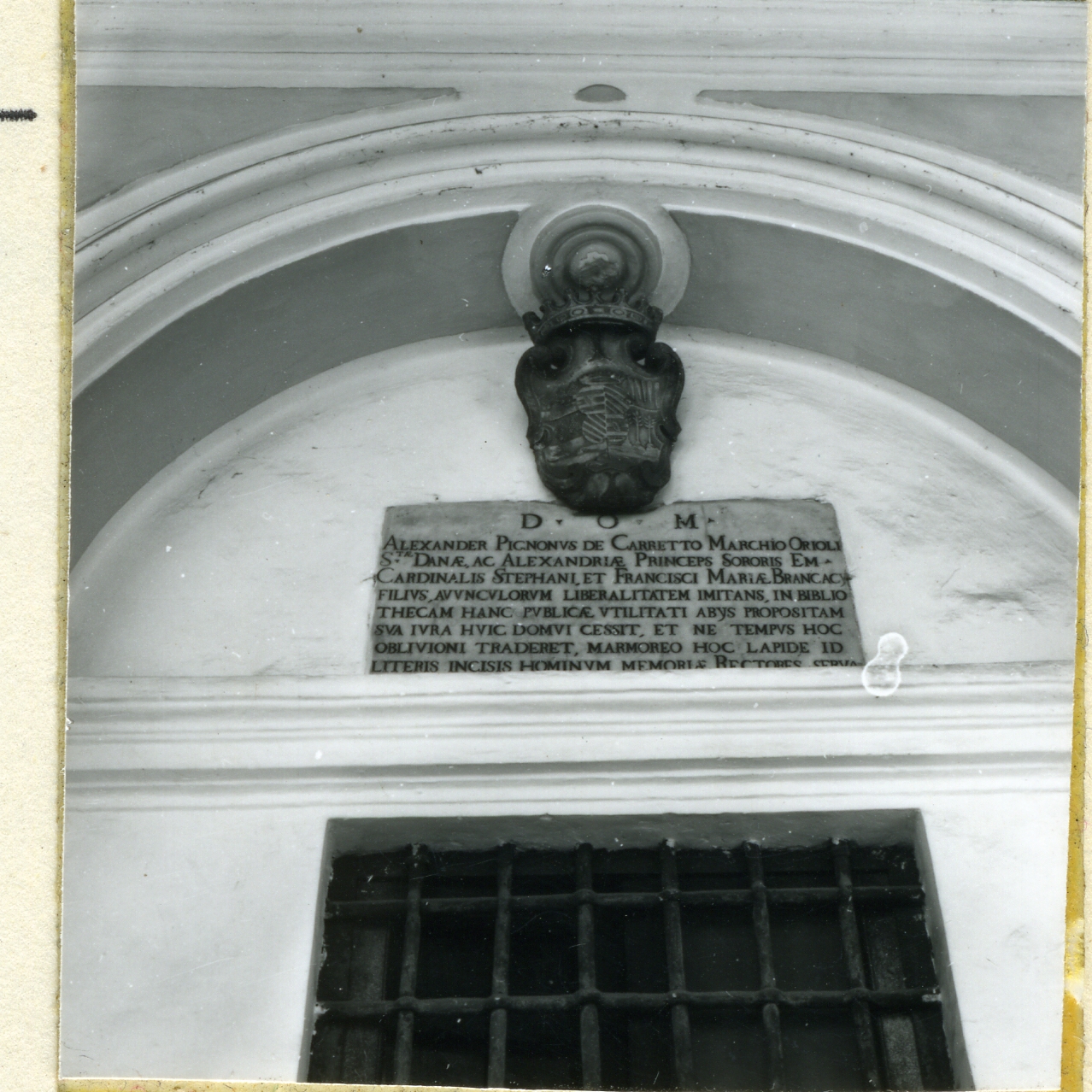 stemma (rilievo) - bottega napoletana (inizio sec. XVIII)