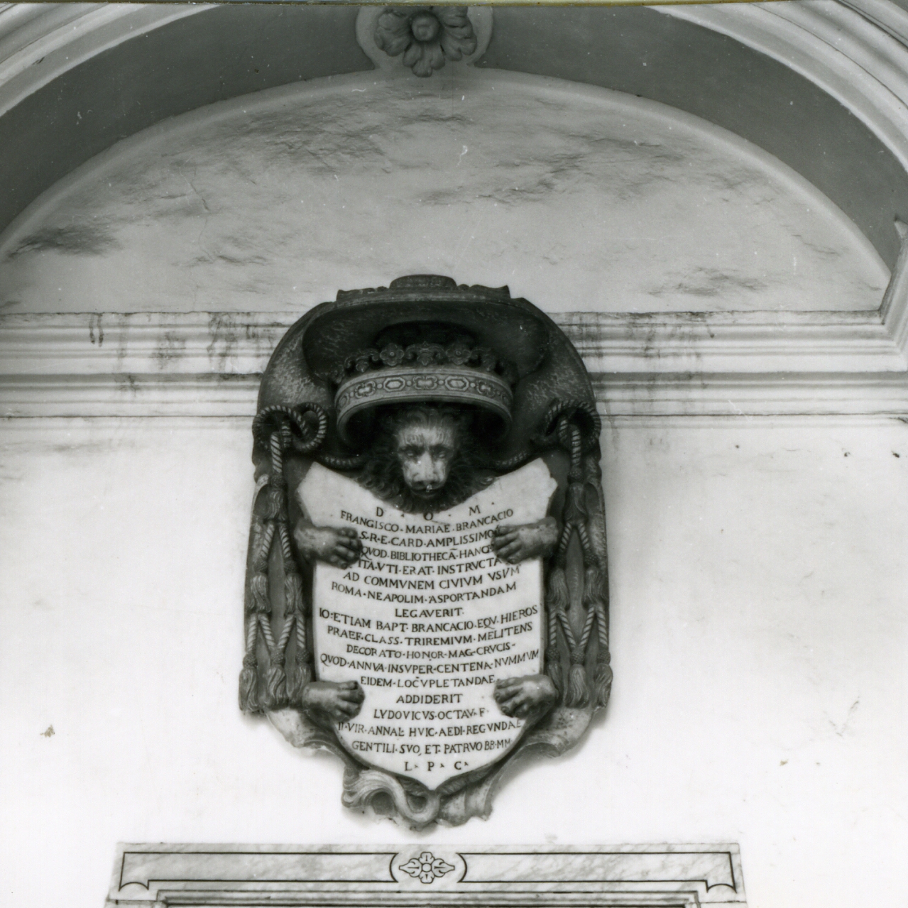 LAPIDE A RILIEVO - BOTTEGA NAPOLETANA (Seconda metà sec. XVII)