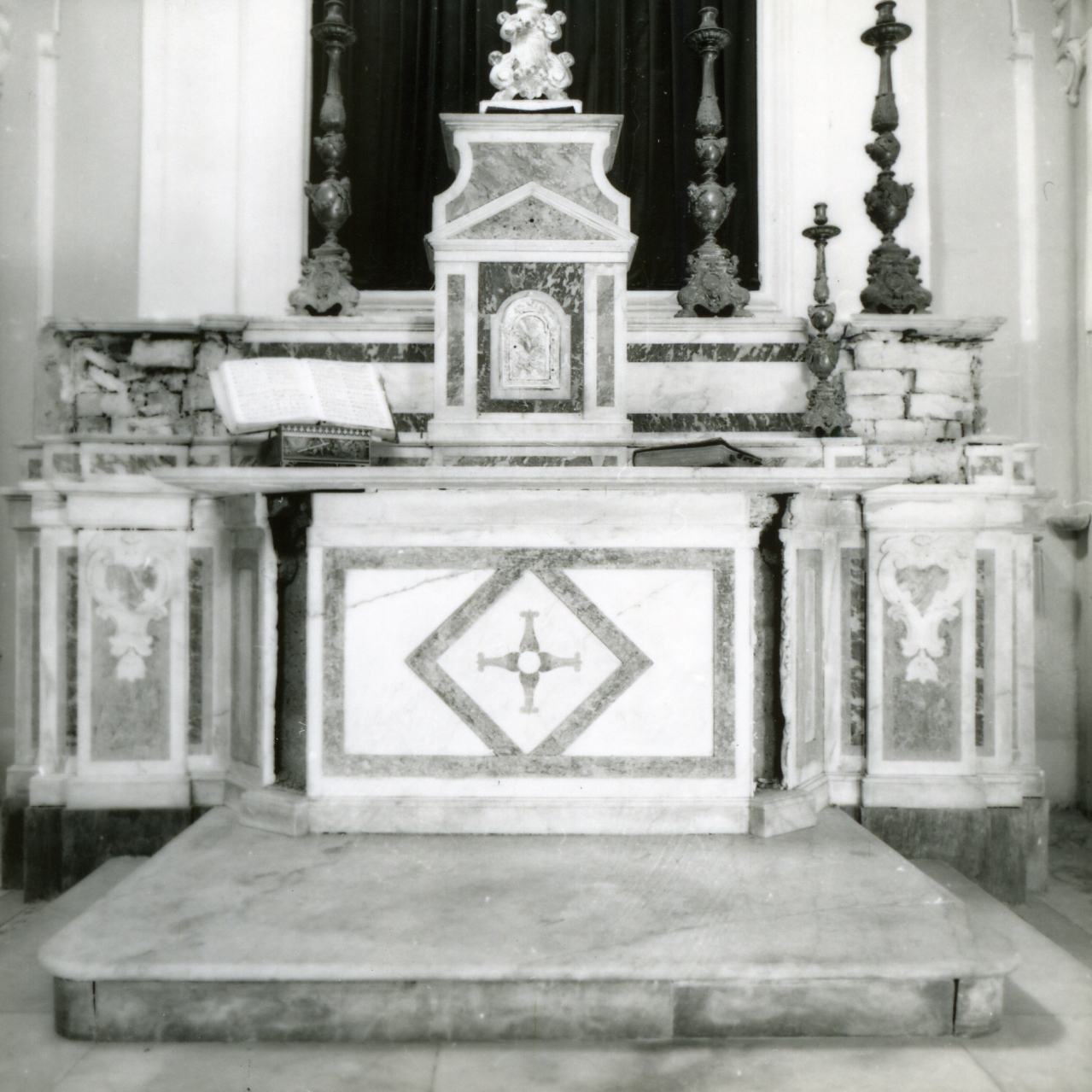 ALTARE MAGGIORE - ambito napoletano (FINE sec. XVIII)