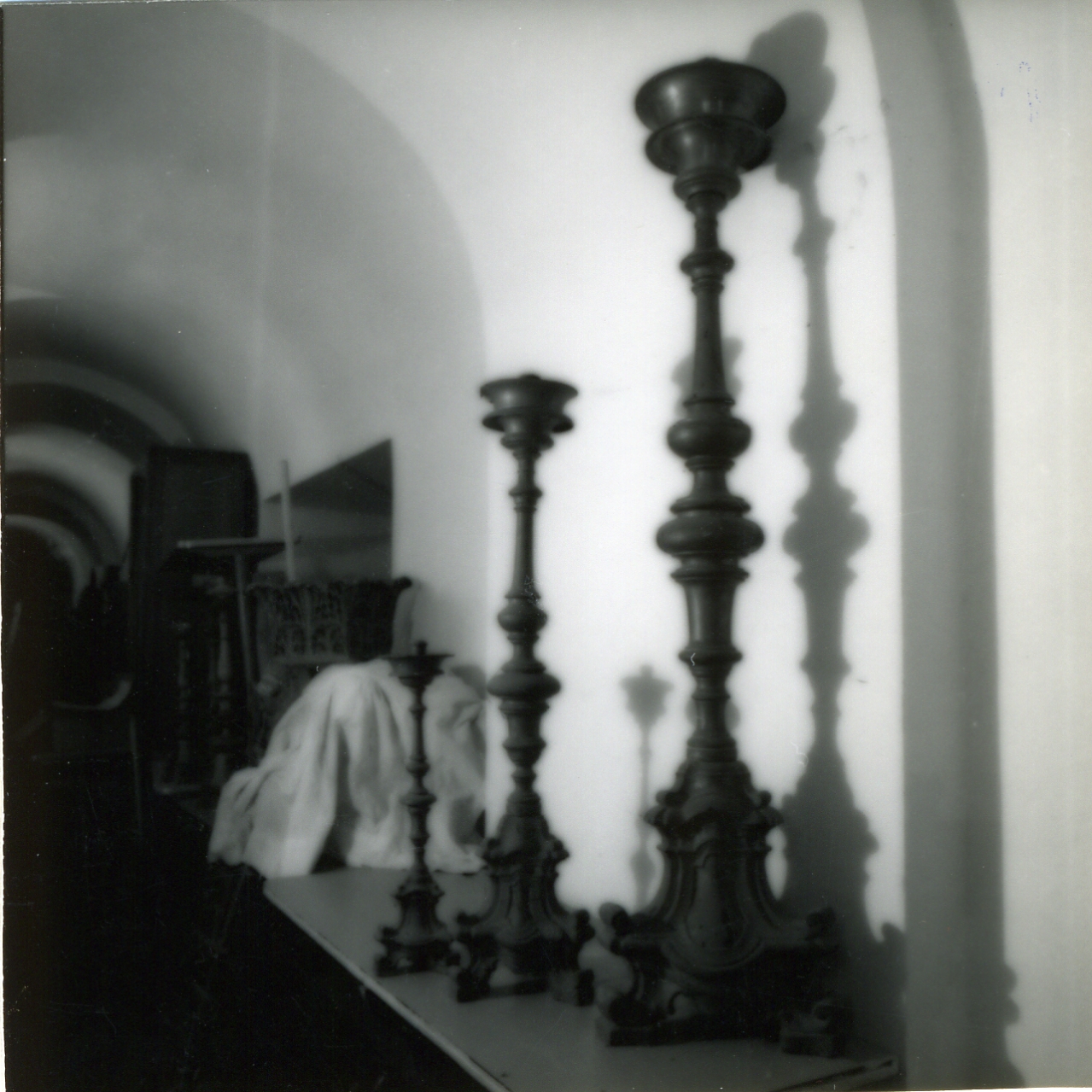 CANDELABRO D'ALTARE, SERIE - manifattura napoletana (Seconda metà sec. XVIII)