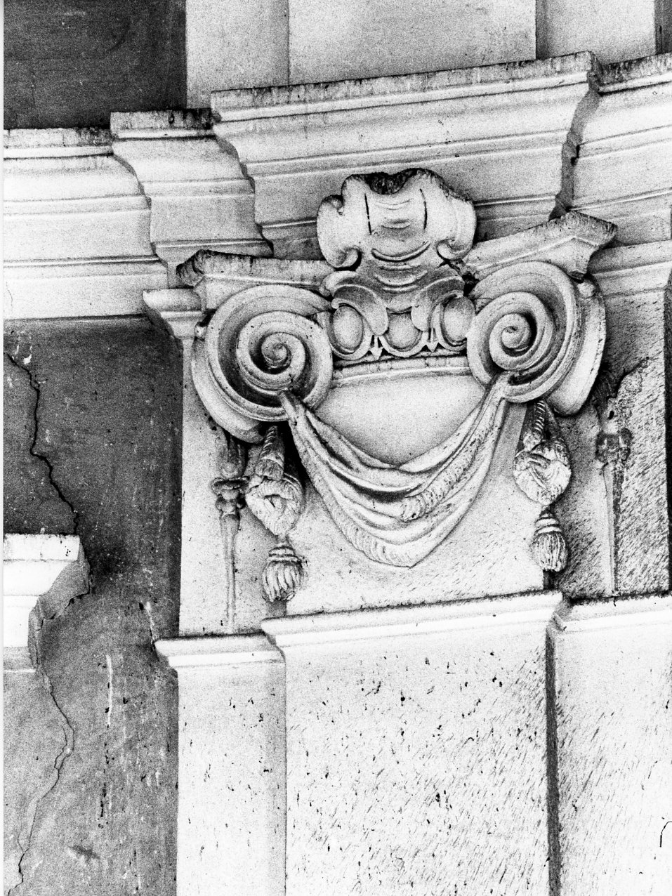 capitello, serie di Vecchione Luca (sec. XVIII)