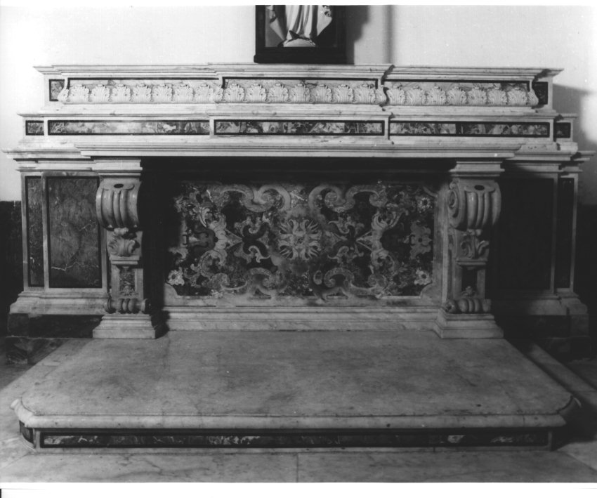 ALTARE - BOTTEGA NAPOLETANA (Prima metà sec. XVIII)