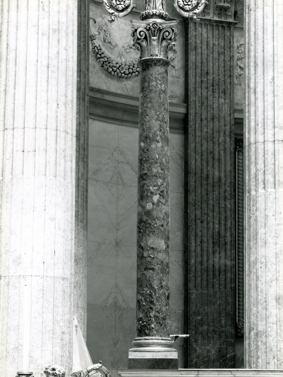colonna, serie - bottega napoletana (metà sec. XVII)