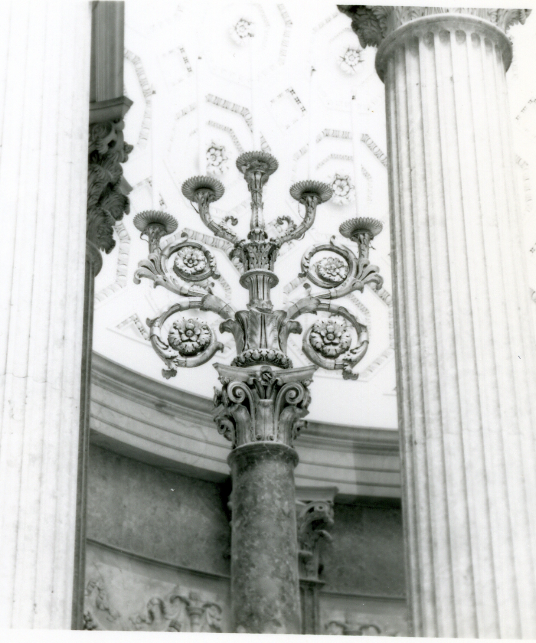 candelabro, serie - bottega napoletana (metà sec. XVII)