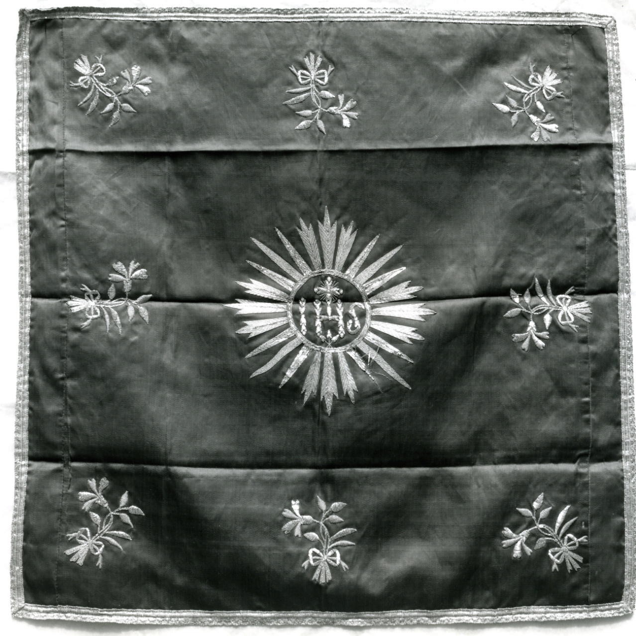 velo di calice - manifattura napoletana (prima metà sec. XIX)