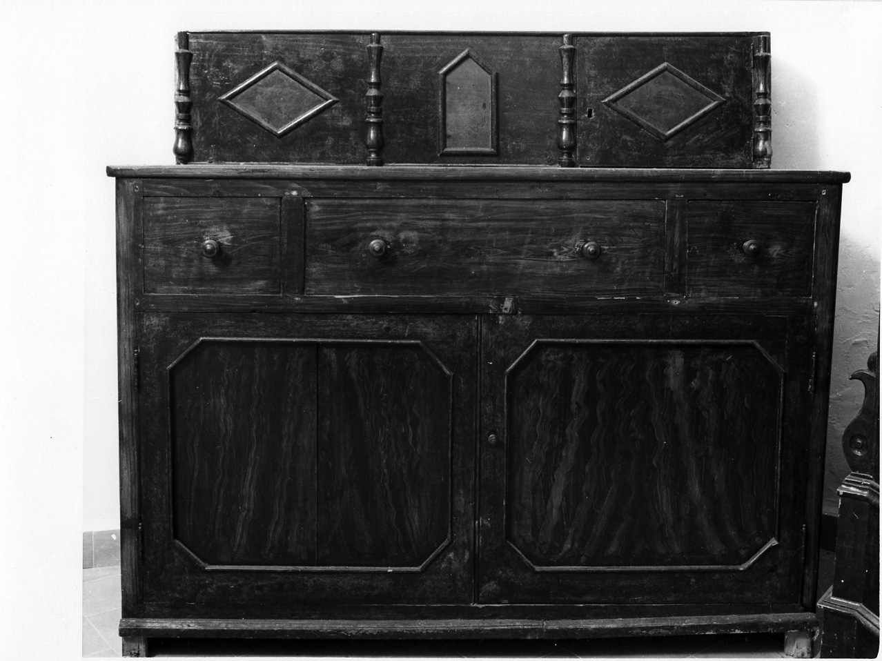 armadio da sacrestia - bottega napoletana (prima metà sec. XX)