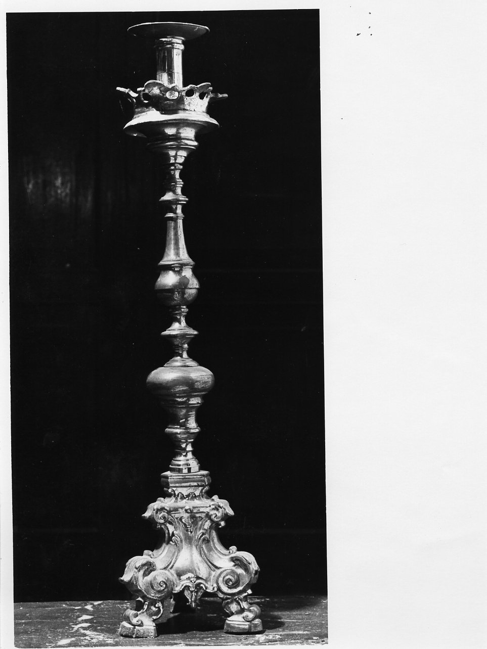 candelabro, serie - bottega napoletana (prima metà sec. XVIII)