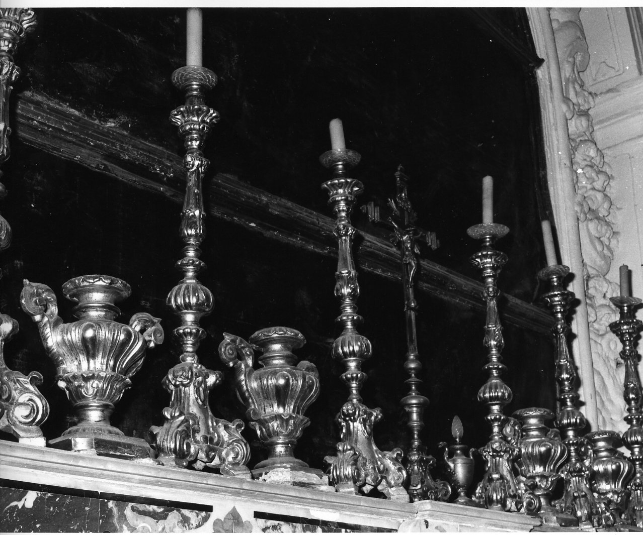 candelabro, serie - bottega napoletana (seconda metà sec. XVIII)