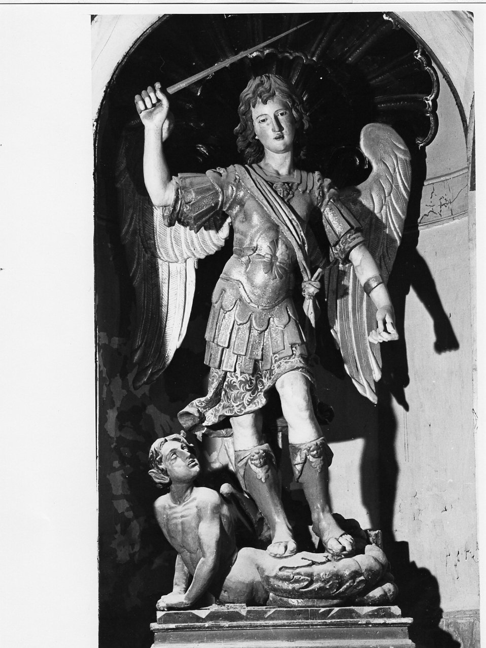 San Michele Arcangelo combatte Satana (statua) - ambito napoletano (seconda metà sec. XVII)