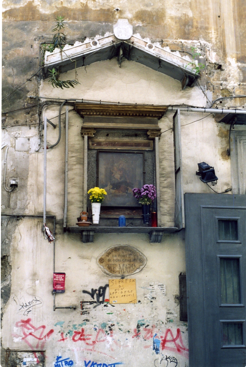 Madonna del Rosario con San Domenico e Santa Caterina da Siena (edicola) - bottega campana (sec. XX)