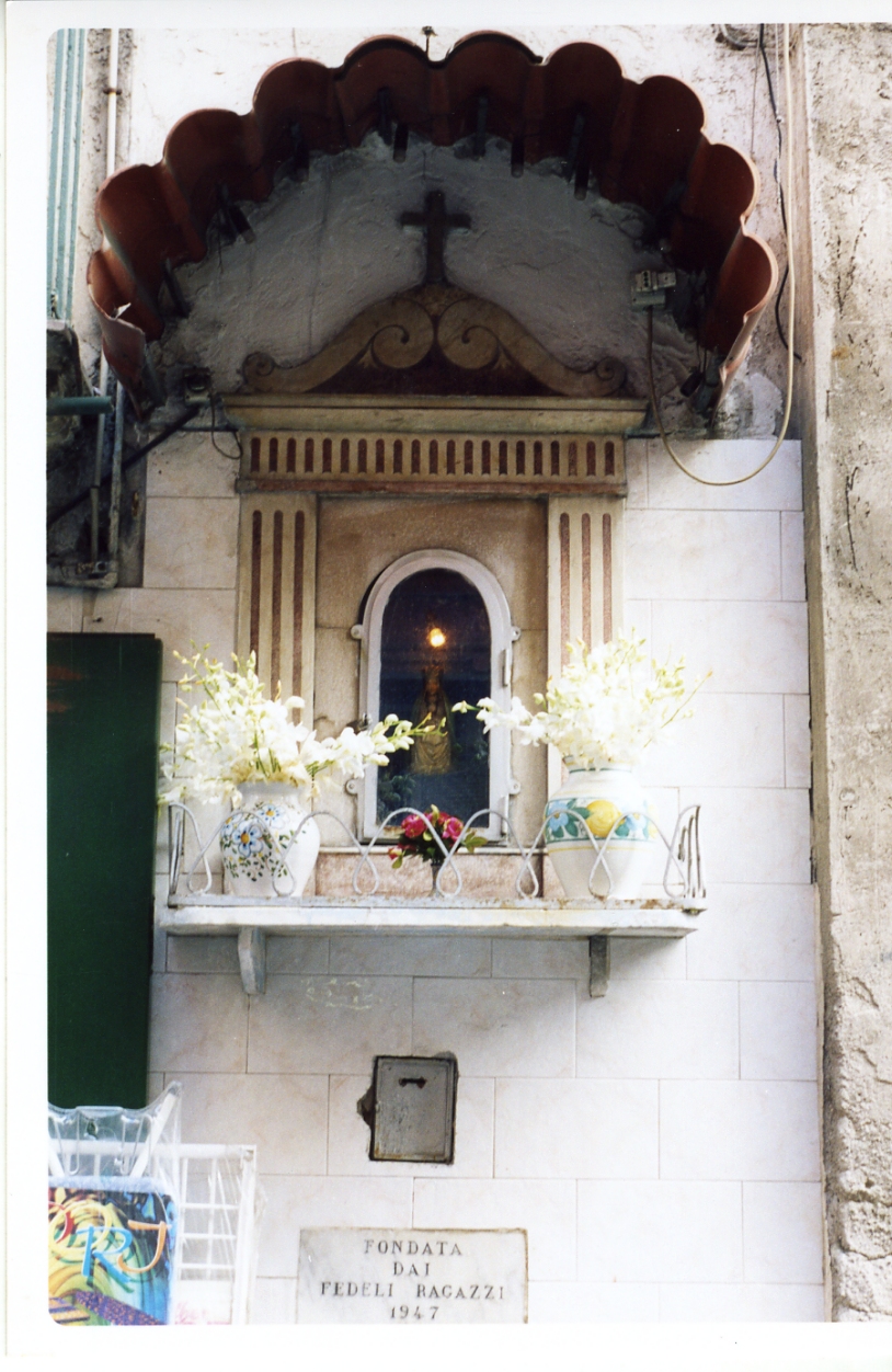 Madonna del Faro (edicola) - bottega campana (sec. XX)